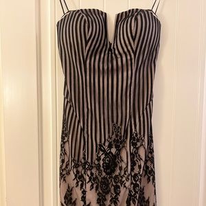 GUESS, NWOT, Black Lace Strapless Mini Dress, size 2